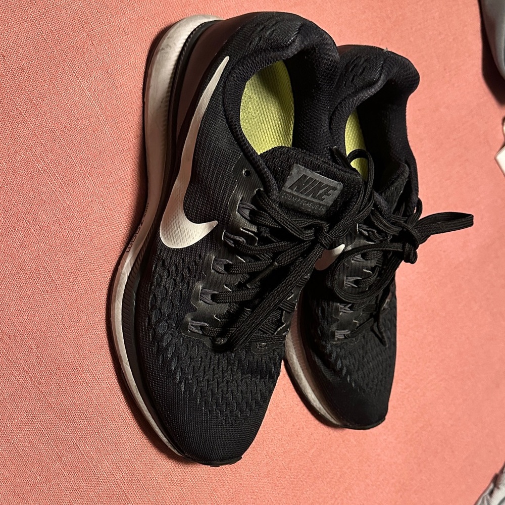 Nike Black Running Shoes Zoom Pegasus 34 size 7.5